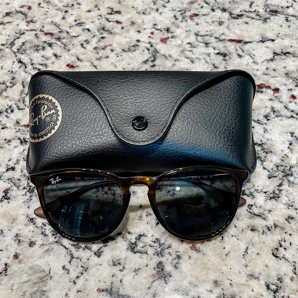 Erika Classic Ray Ban Sunglasses
